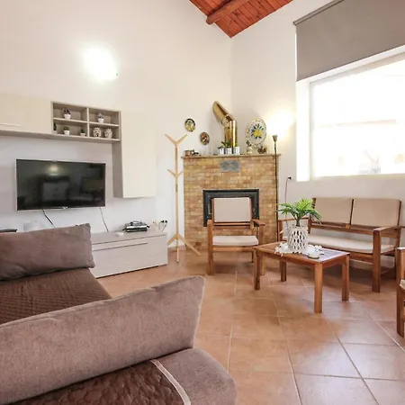 Awesome In Ag Holiday home
